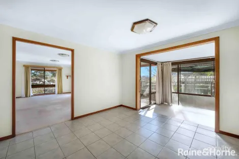 Property photo of 6 Lynmouth Grove Bomaderry NSW 2541