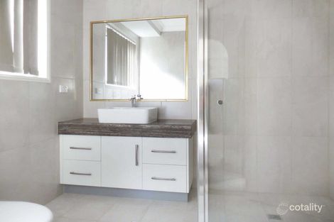 Property photo of 10 Cydonia Court Regents Park QLD 4118