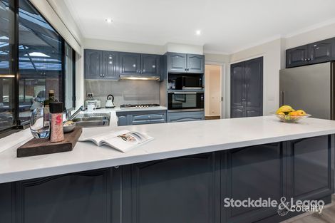 Property photo of 4 Park Valley Crescent Langwarrin VIC 3910