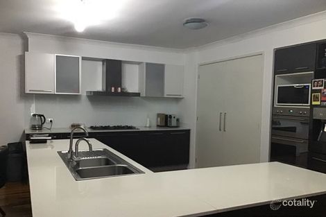 Property photo of 18 Wyperfeld Avenue Craigieburn VIC 3064