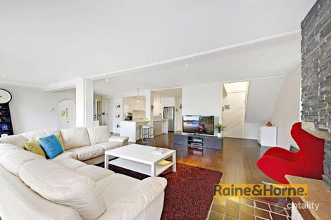 Property photo of 24 Benwerrin Avenue Carss Park NSW 2221