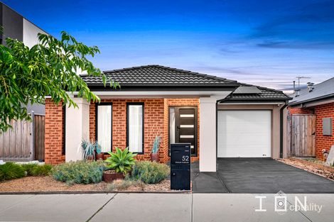 52 Stature Ave, Clyde North, VIC 3978