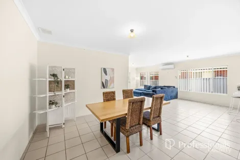 Property photo of 12 Anna Road Australind WA 6233