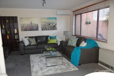 Property photo of 34 Waramanga Place Waramanga ACT 2611