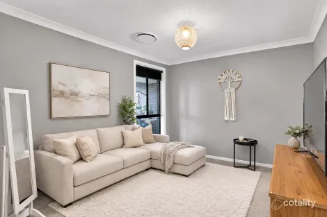 Property photo of 4 Steel Drive Spring Flat NSW 2850