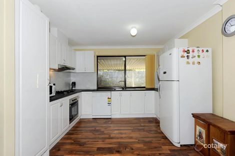 Property photo of 51 Bondi Crescent Warnbro WA 6169