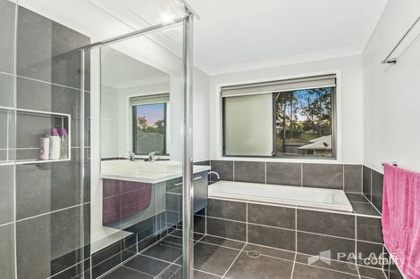 Property photo of 8 Knightsbridge Drive Chuwar QLD 4306