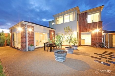 Property photo of 19 Banyalla Place Rowville VIC 3178
