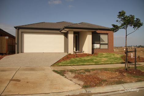 Property photo of 8 Shulze Drive Clyde North VIC 3978