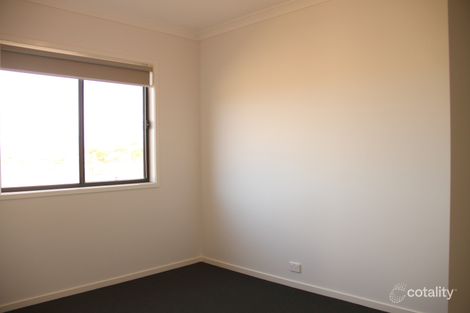 Property photo of 8 Shulze Drive Clyde North VIC 3978