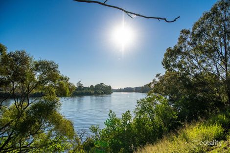 49 Vivian St, Tennyson, QLD 4105