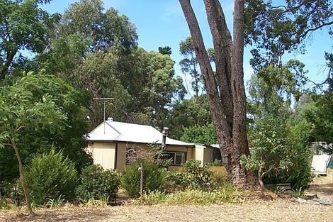 34 Phillip Gr, Kalamunda, WA 6076