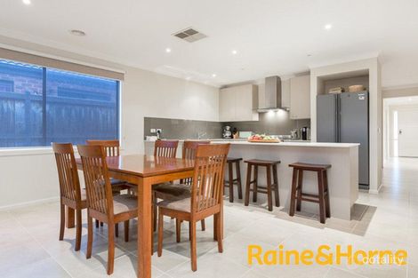 Property photo of 19 Banfield Place Lyndhurst VIC 3975