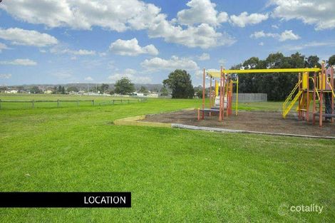 Property photo of 1/4 Gipps Crescent Barrack Heights NSW 2528