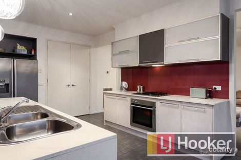 Property photo of 8 Don Collins Way Berwick VIC 3806