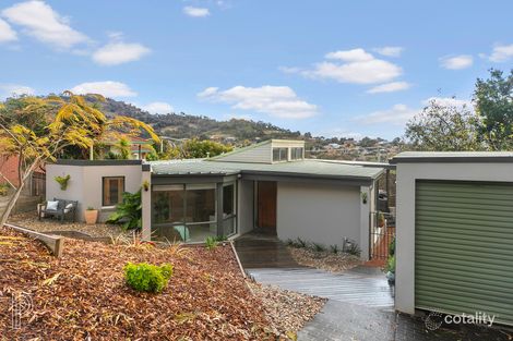 Property photo of 28 Goldfinch Circuit Theodore ACT 2905