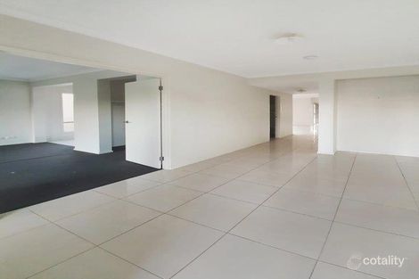 Property photo of 32 Arrowgrass Drive Point Cook VIC 3030