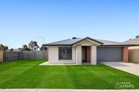 Property photo of 18 Impara Rise Werribee VIC 3030