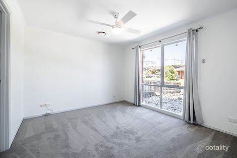 Property photo of 16 Tamworth Court Cranbourne VIC 3977
