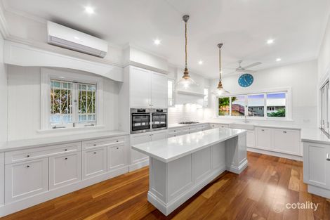 Property photo of 2338 Wynnum Road Wynnum QLD 4178