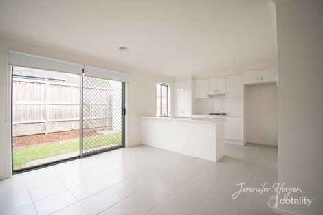 Property photo of 7/96 Lampard Road Drouin VIC 3818