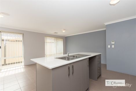 Property photo of 44 Pinegrove Vista Meadow Springs WA 6210