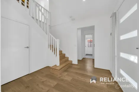 Property photo of 28 Woolpack Street Hoppers Crossing VIC 3029