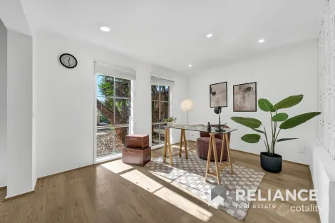 Property photo of 28 Woolpack Street Hoppers Crossing VIC 3029