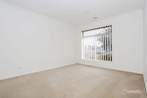 Property photo of 1 Foxhound Grove Cranbourne East VIC 3977