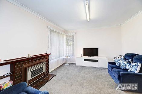 Property photo of 14 Tonbridge Way Thornlie WA 6108