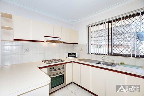 Property photo of 14 Tonbridge Way Thornlie WA 6108