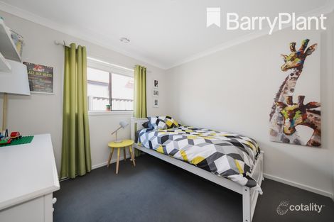Property photo of 14 Hestia Avenue Cranbourne West VIC 3977