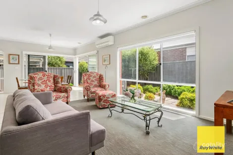 Property photo of 30 Riordan Crescent Mernda VIC 3754