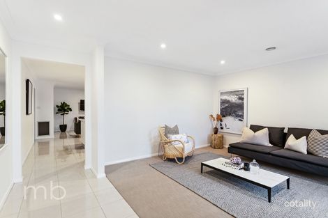 Property photo of 27 Robinson Court Orange NSW 2800