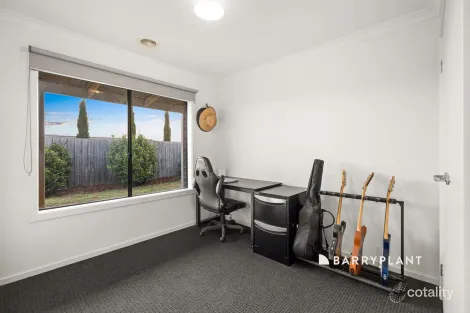 Property photo of 25 Ajax Street Drouin VIC 3818