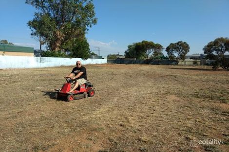 12 Acland St, Blanchetown, SA 5357