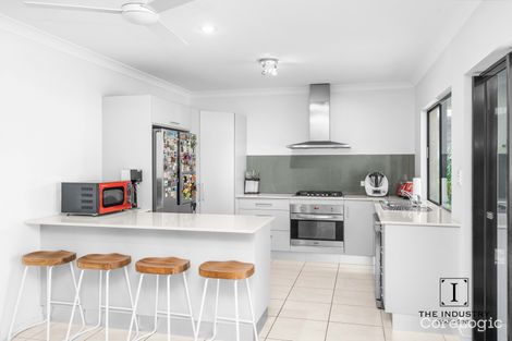 Property photo of 14 Botany Avenue Redlynch QLD 4870