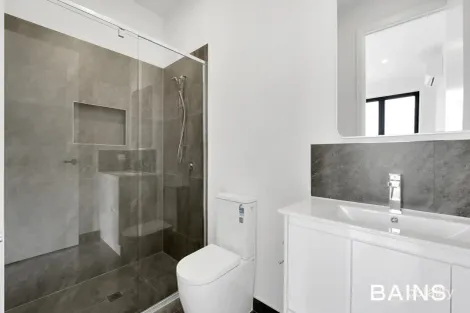 Property photo of 26 Mirimbah Walk Wollert VIC 3750