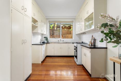 Property photo of 2/30 Hartwood Street Kew East VIC 3102