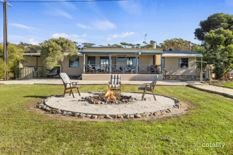 Property photo of 48 The Esplanade Clinton SA 5570