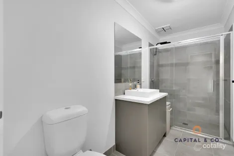 Property photo of 24 Errol Boulevard Mickleham VIC 3064