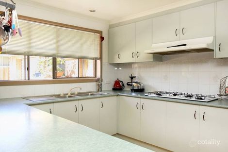 Property photo of 16 Parkview Close Hoppers Crossing VIC 3029