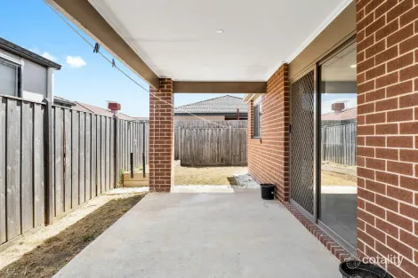 Property photo of 14 Jarrod Drive Pakenham VIC 3810