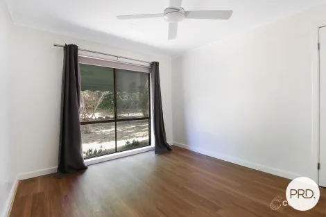 Property photo of 12 Mountain View Drive Lavington NSW 2641