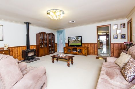 Property photo of 32 Welwin Crescent Thornton NSW 2322