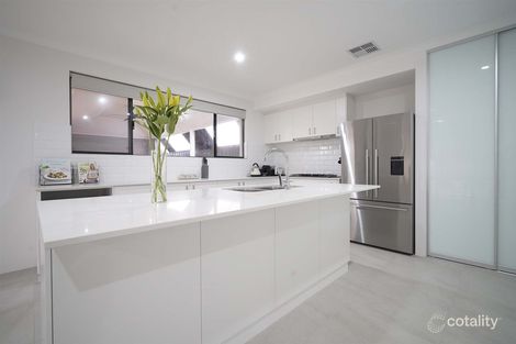 Property photo of 8 Waverley Place Dianella WA 6059