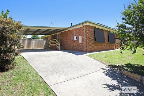 Property photo of 17 Nightingale Avenue West Wodonga VIC 3690