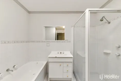 Property photo of 9 Thornhill Crescent Dunlop ACT 2615