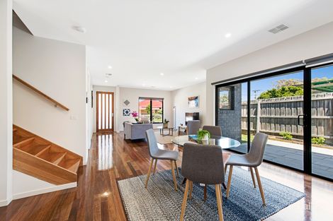 Property photo of 2A Pearcey Grove Pascoe Vale VIC 3044