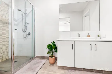 Property photo of 26 Gateau Drive Werribee VIC 3030